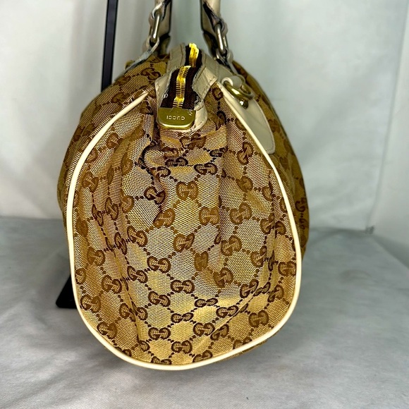 Gucci GG Monogram Canvas Sukey Satchel - Picture 5 of 12